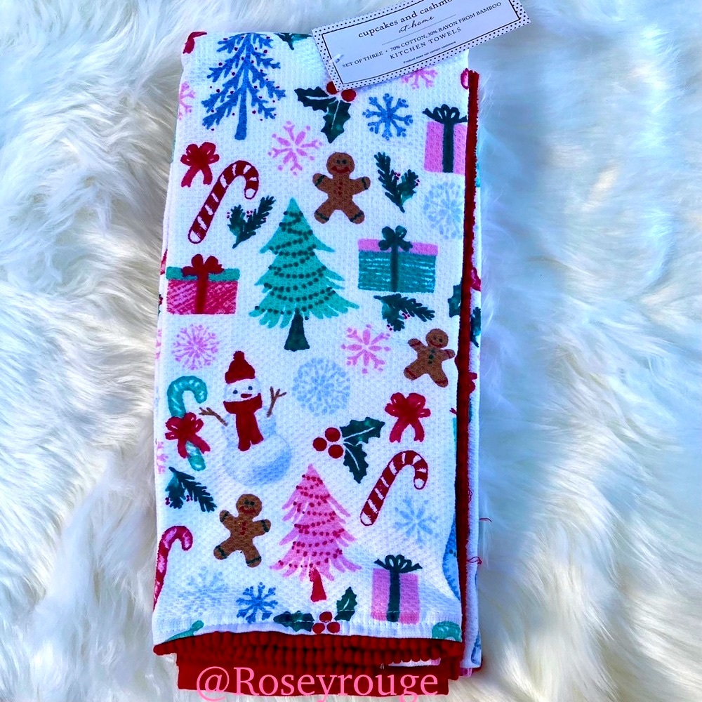 SOLD—NWT New Cupcakes & Cashmere Gingerbread Kitchen Towels - Red pink Set of 3